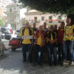 Foto di gruppo con i premi vinti